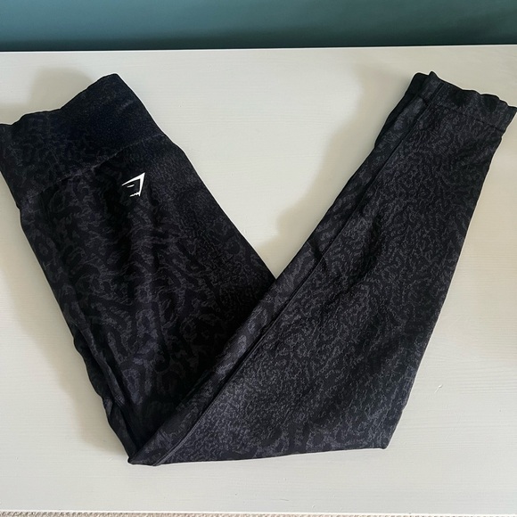 Gymshark Pants - Gymshark Black Patterned Leggings